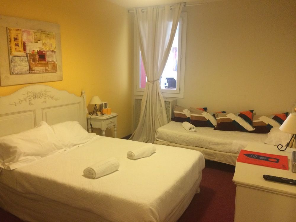 Hotel Cote Patio نيم المظهر الخارجي الصورة