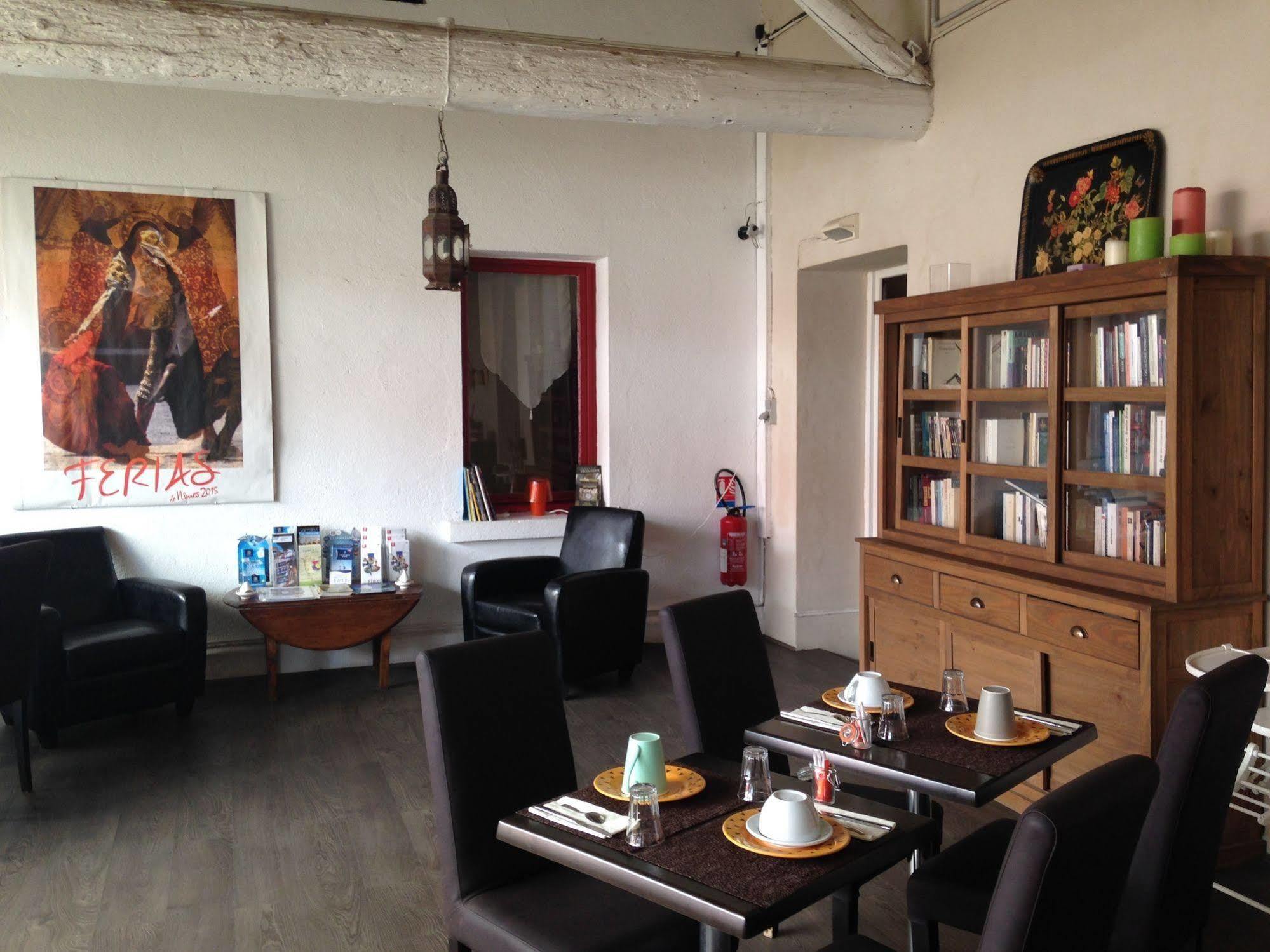 Hotel Cote Patio نيم المظهر الخارجي الصورة